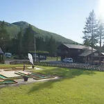 Jotunheimen Feriesenter Деревянный коттедж Хейдал